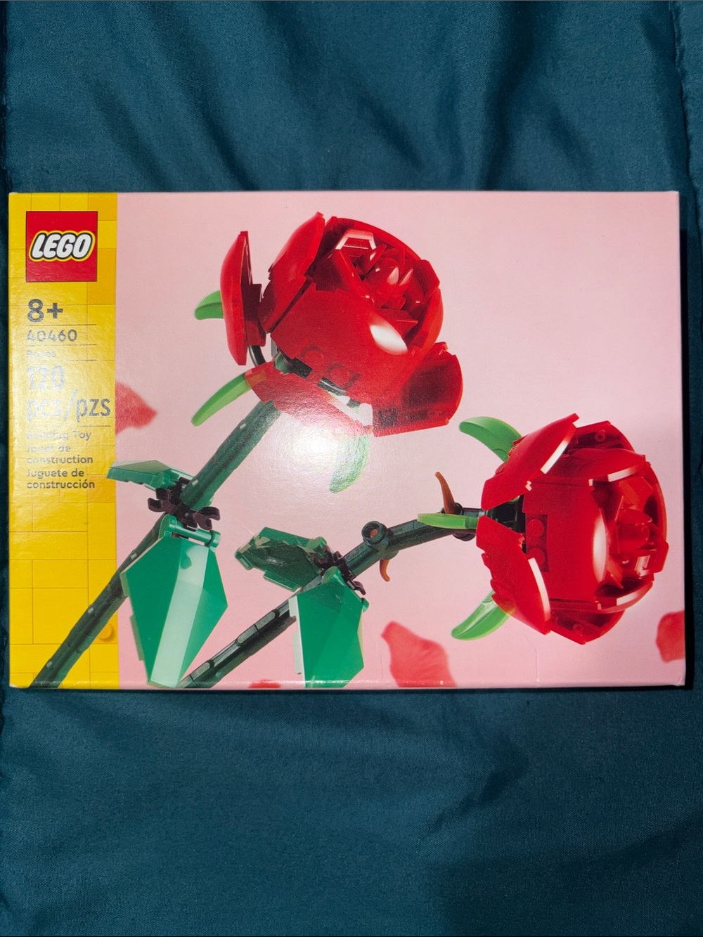LEGO Red Roses with Green Stems Buildable Bouquet NIB